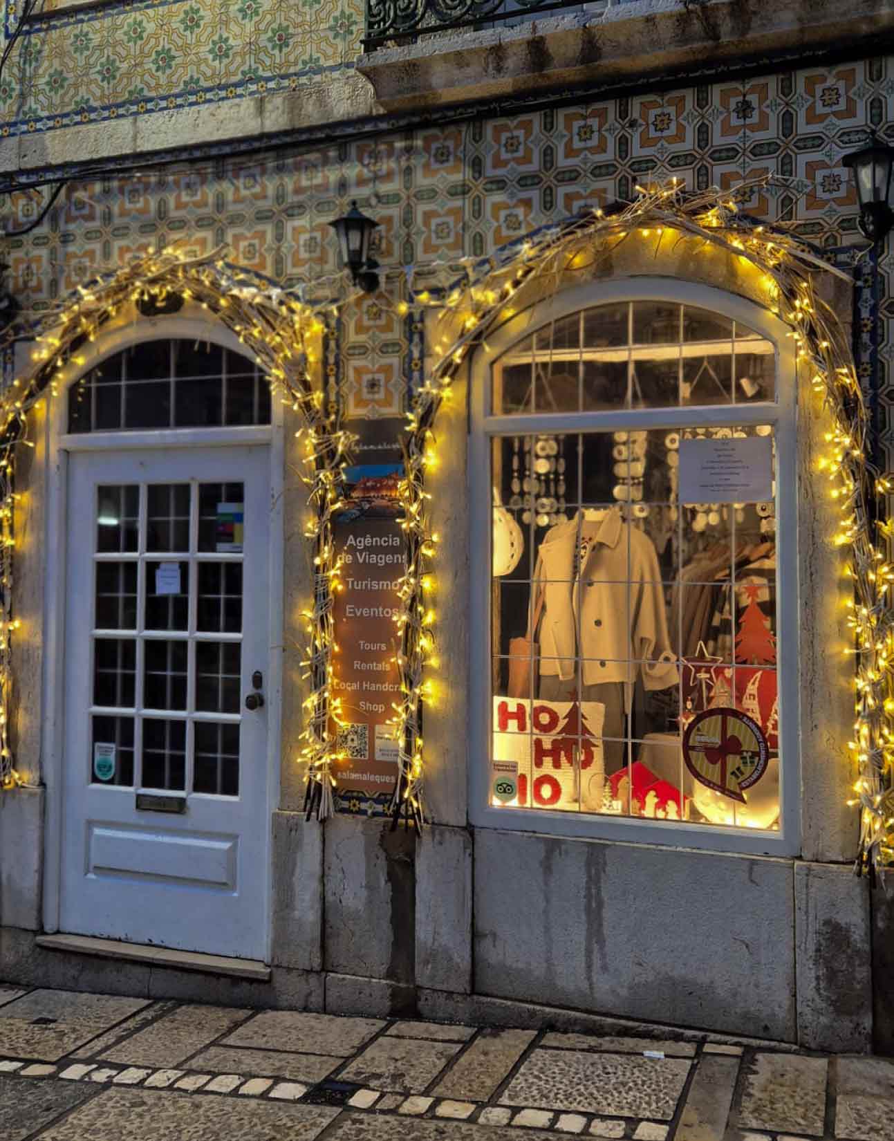 Dona Brites by Salamaleques